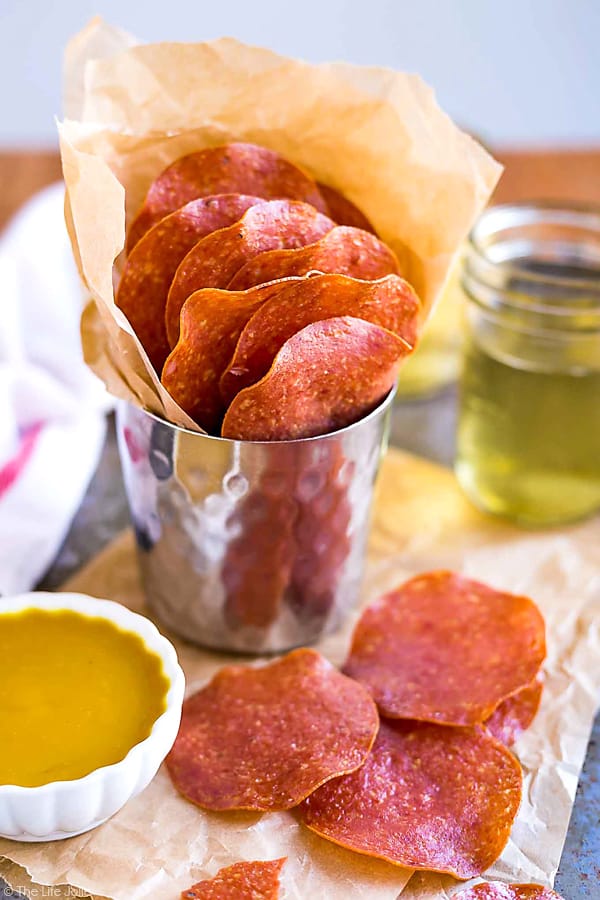 SPECIAL - SALAMI CHIPS - 7" CONTAINER)
