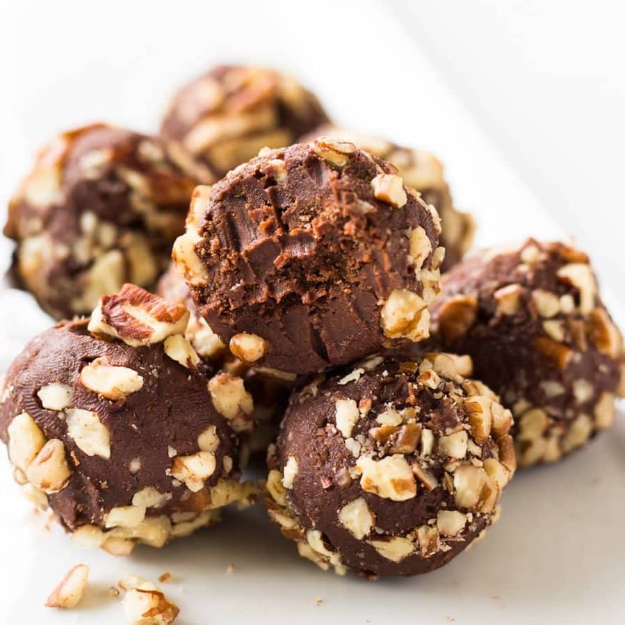 PECAN CHOCOLATE TRUFFLES - 10 PCS TG