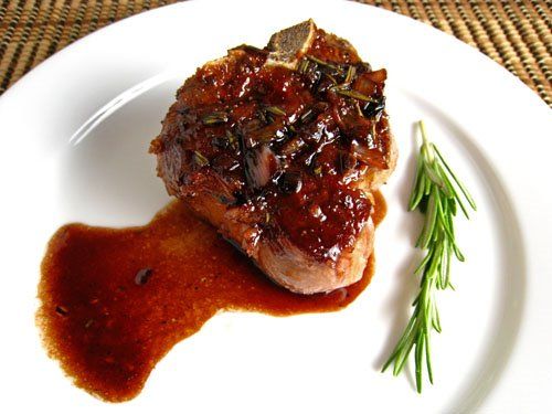 MINUTE STEAK IN GRAPE & POMEGRANITE SAUCE (4 STEAKS)