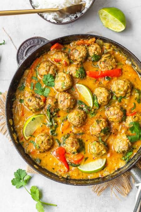CHICKEN MEATBALL CURRY - 10 PCS - SPECIAL