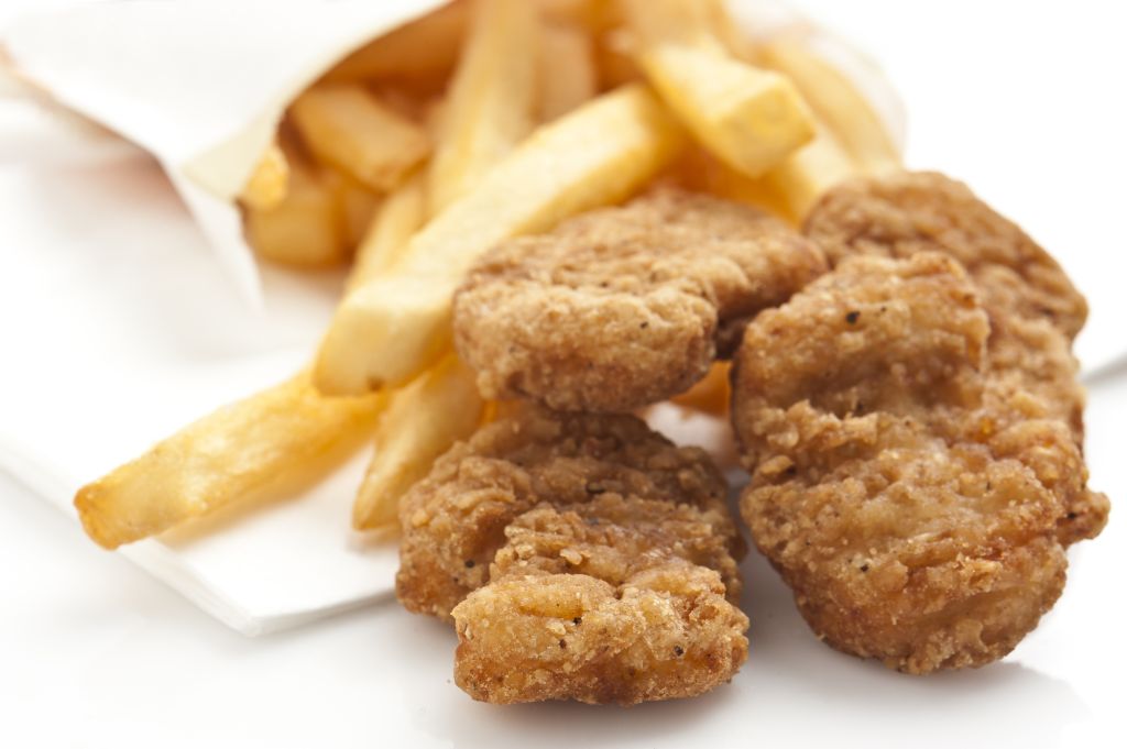 CHICKEN NUGGETS & FRIES