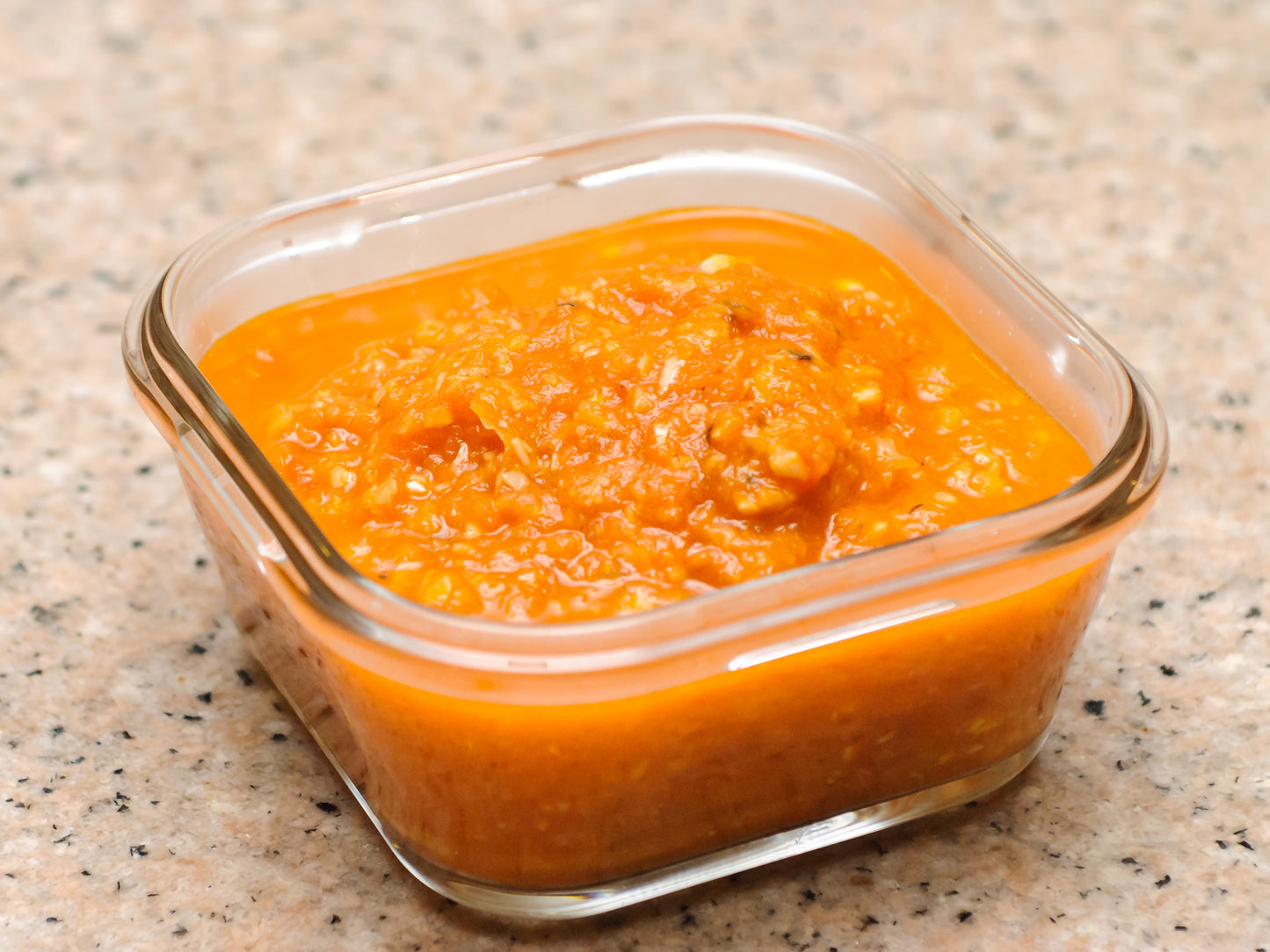 SPICY GARLIC TOMATO DIP - 8OZ