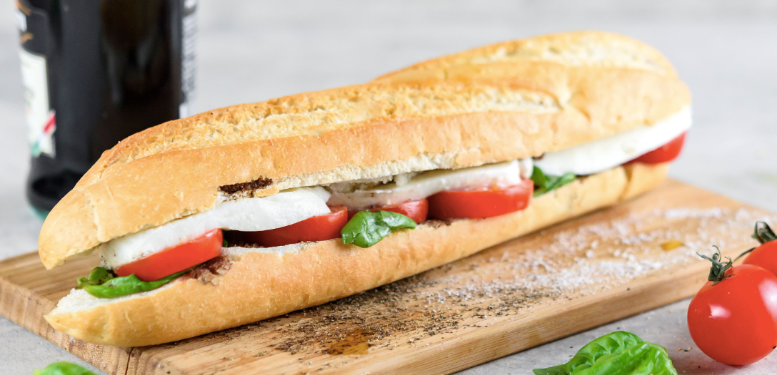 CAPRESE SANDWICH - SIDE OF SALAD