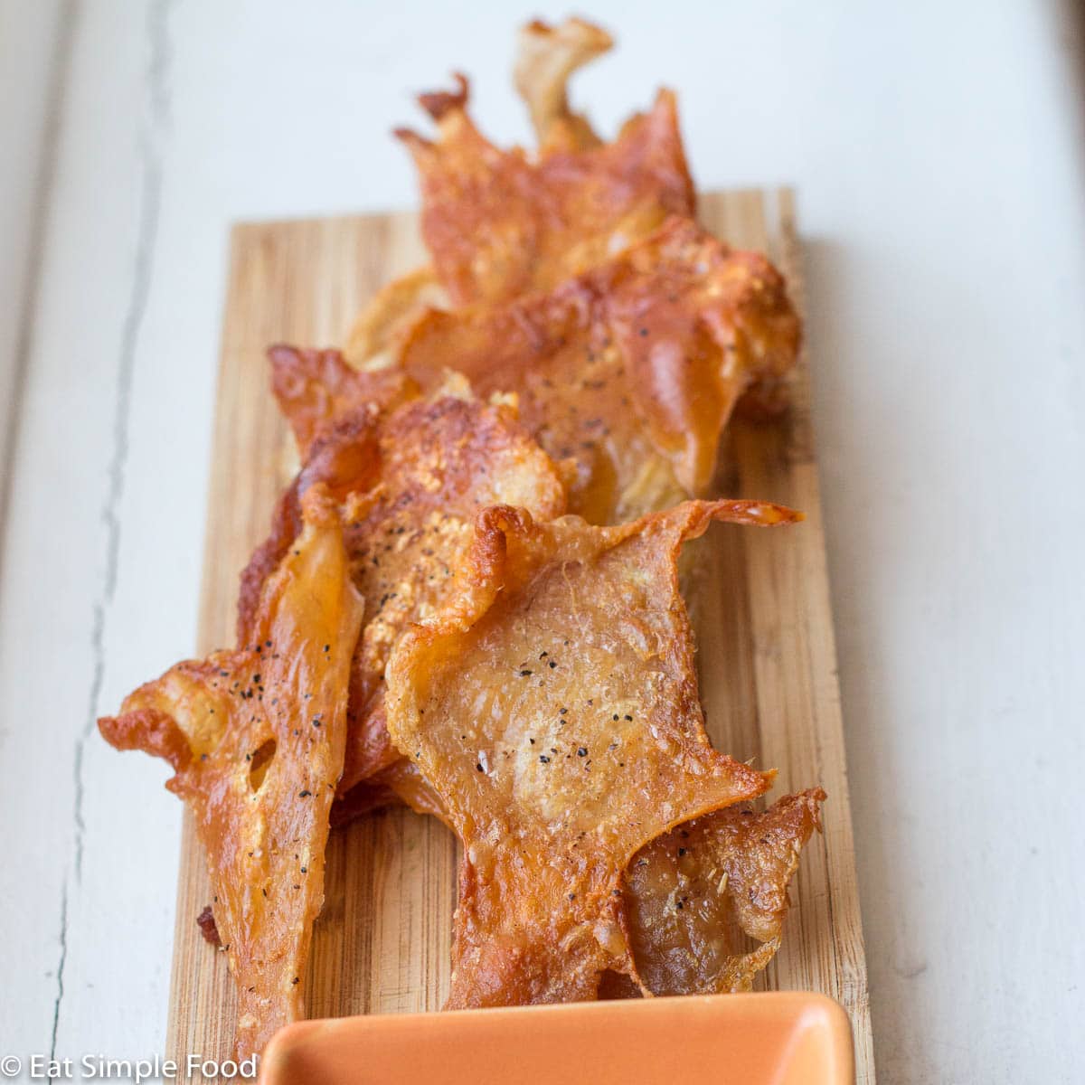 CRISPY FRIED CHICKEN SKINS (GRIEBEN) - 16oz - SPECIAL -