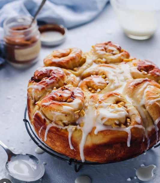 CINNAMON ROLLL CAKE