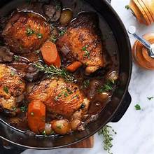 CHICKEN WITH RED WINE (COQ AU VIN) - 4PCS