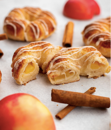 APPLE PUFF PASTRY DONUTS - 3PCS