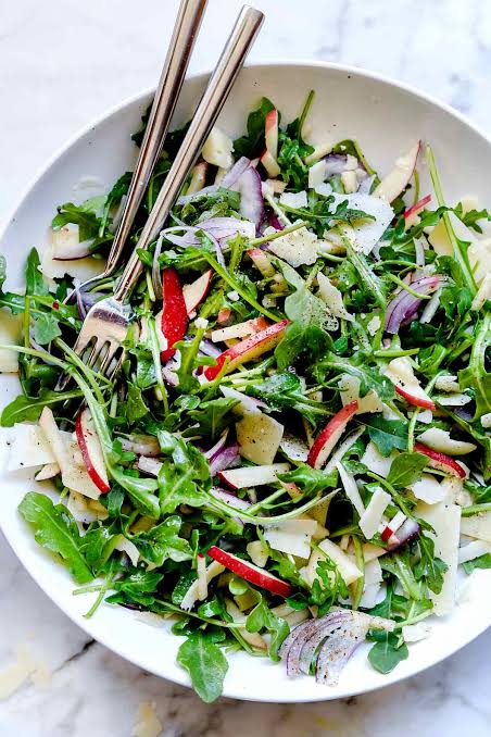 APPLE AND ARUGULA  SALAD - 9X9 - RH