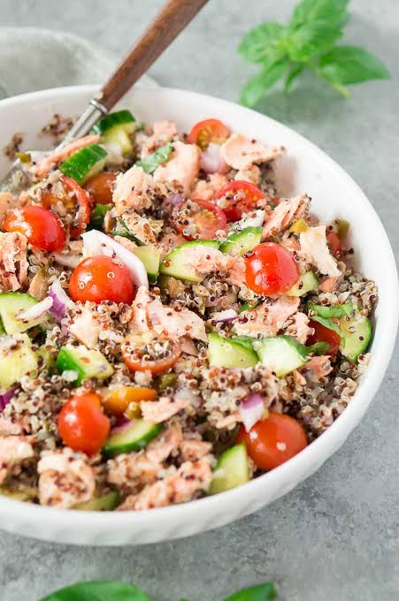 SALMON QUINOA SALAD - 16oz