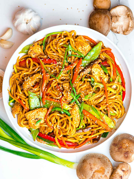 PEANUT CHICKEN LO MEIN BOWL
